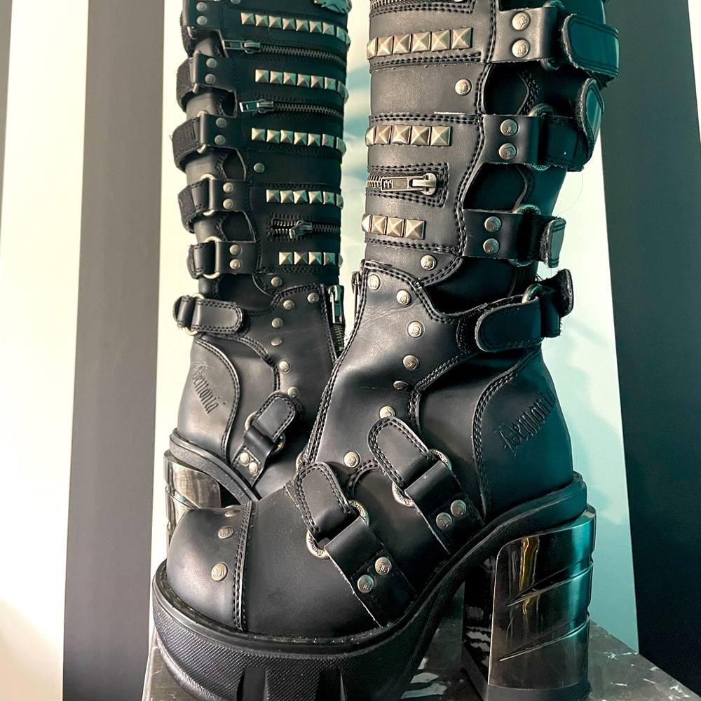 Demonia Sinister 301